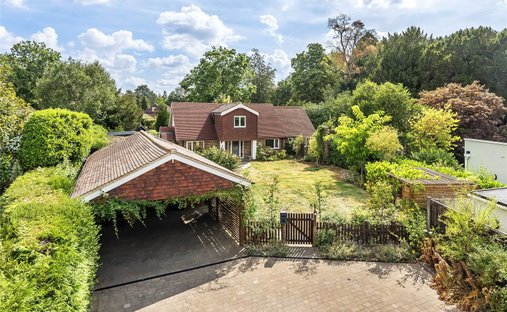 House in Wonersh, England 1