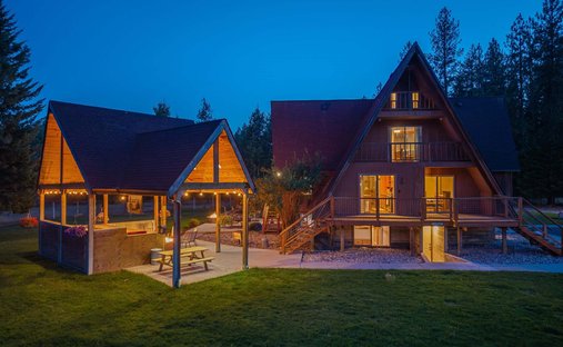House in Loon Lake, Washington, United States 1