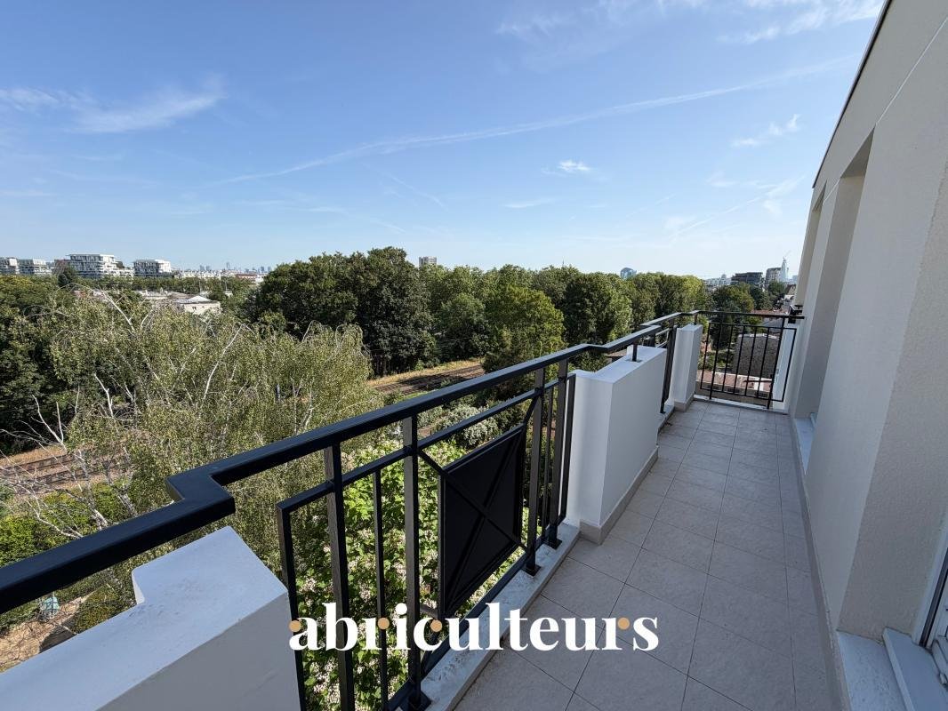 Apartment in Chemins des Vignes, Issy-les-Moulineaux, France 1 - 18786192