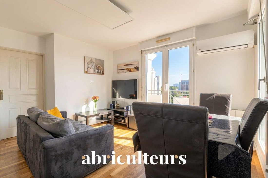 Apartment in Chemins des Vignes, Issy-les-Moulineaux, France 3 - 18786192