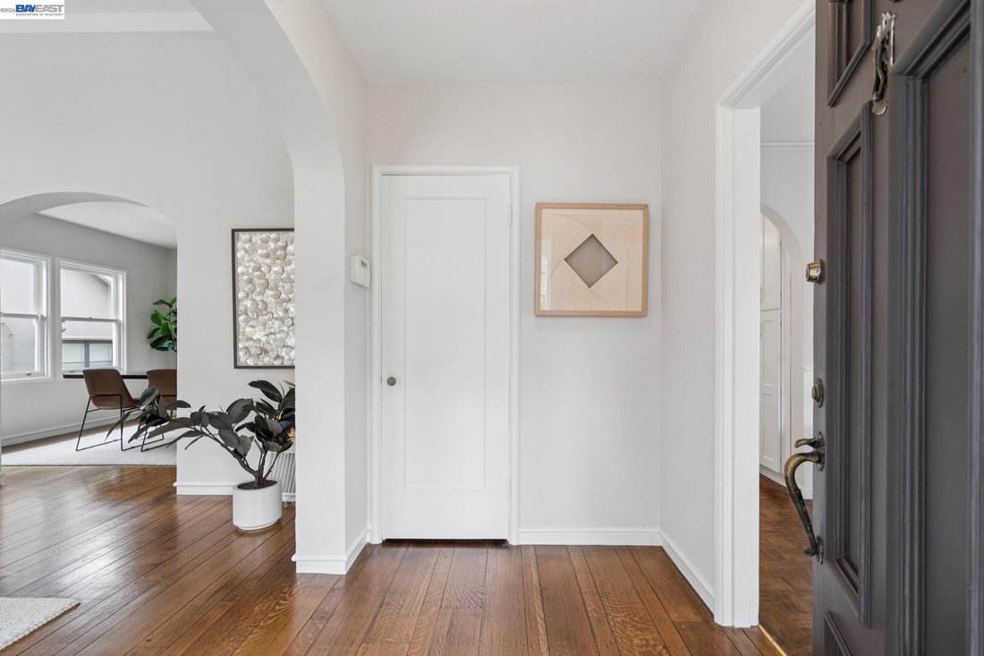 House in Oakland, California, United States 4 - 18786492