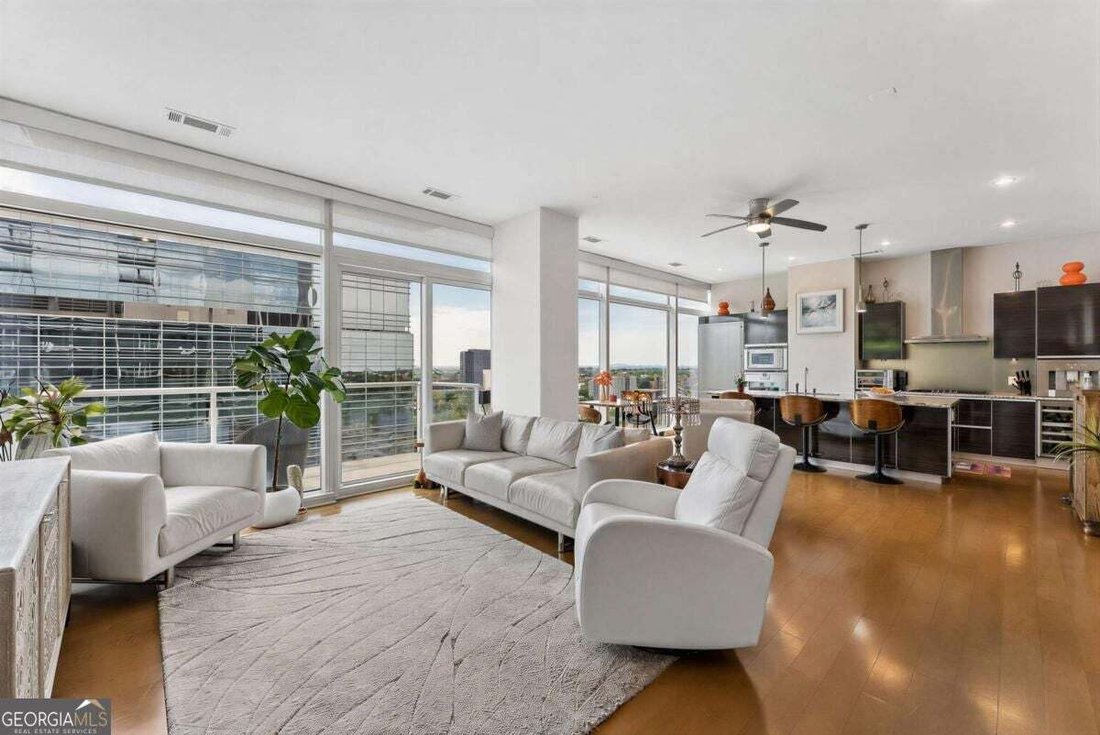 Condo in Atlanta, Georgia, United States 3 - 18787251