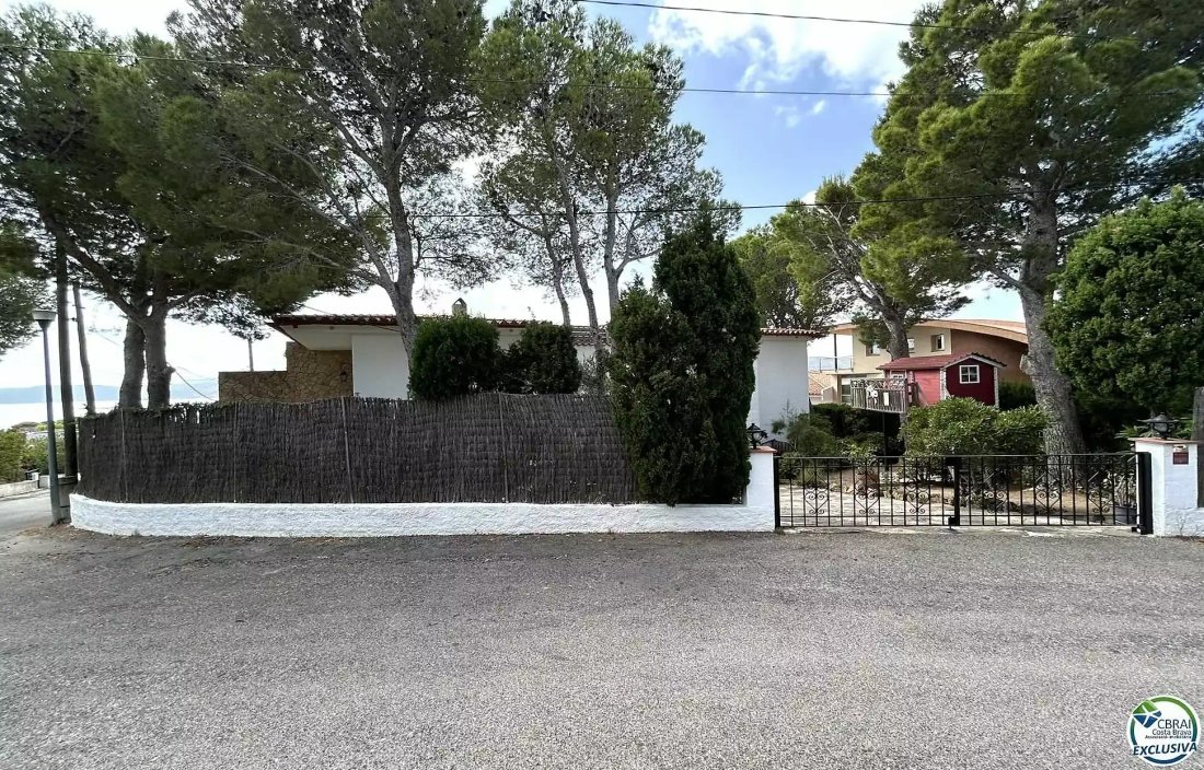 Haus in Llanca, Katalonien, Spanien 2 - 18784648