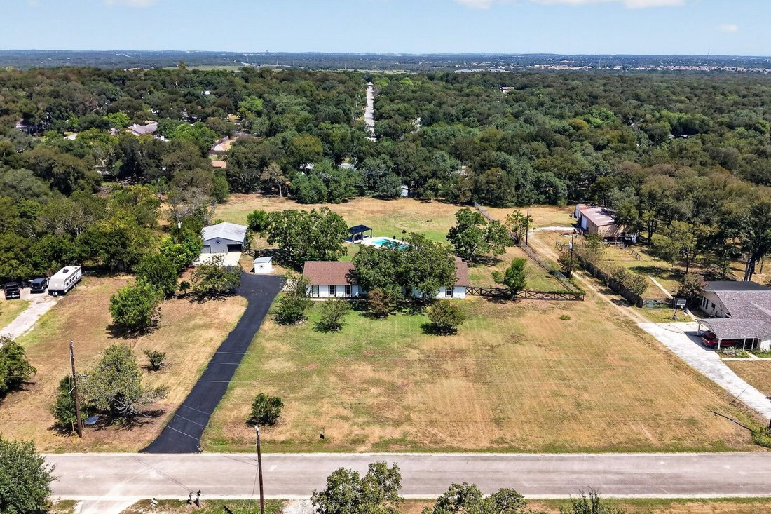 House in Buda, Texas, United States 5 - 18786622