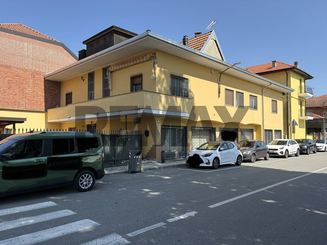 Apartment in Centro, Borgomanero, Piedmont 1 - 18788783