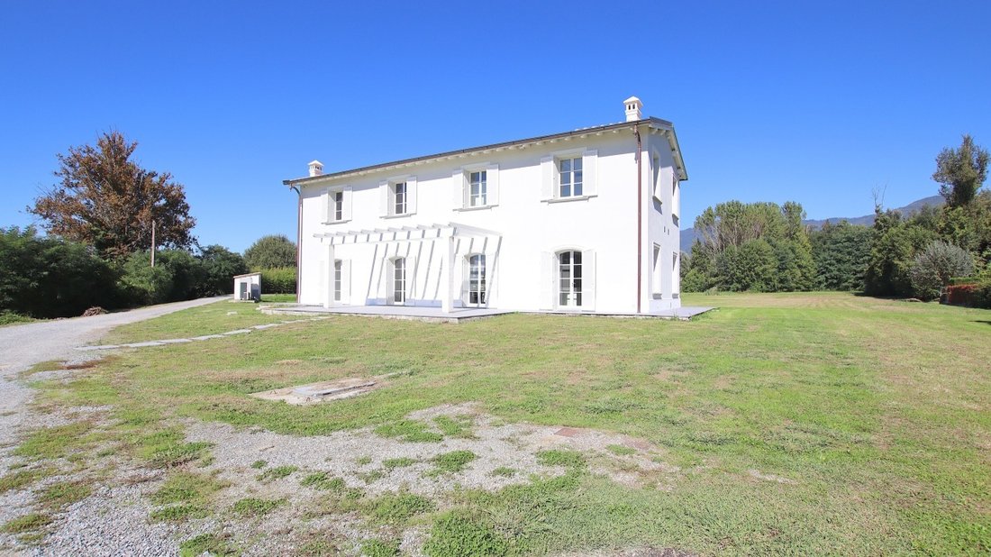 Villa in Segromigno in Monte, Capannori, Tuscany 4 - 18783677