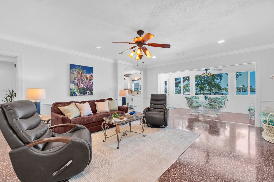 House in Madeira Beach, Florida, United States 5 - 18429271