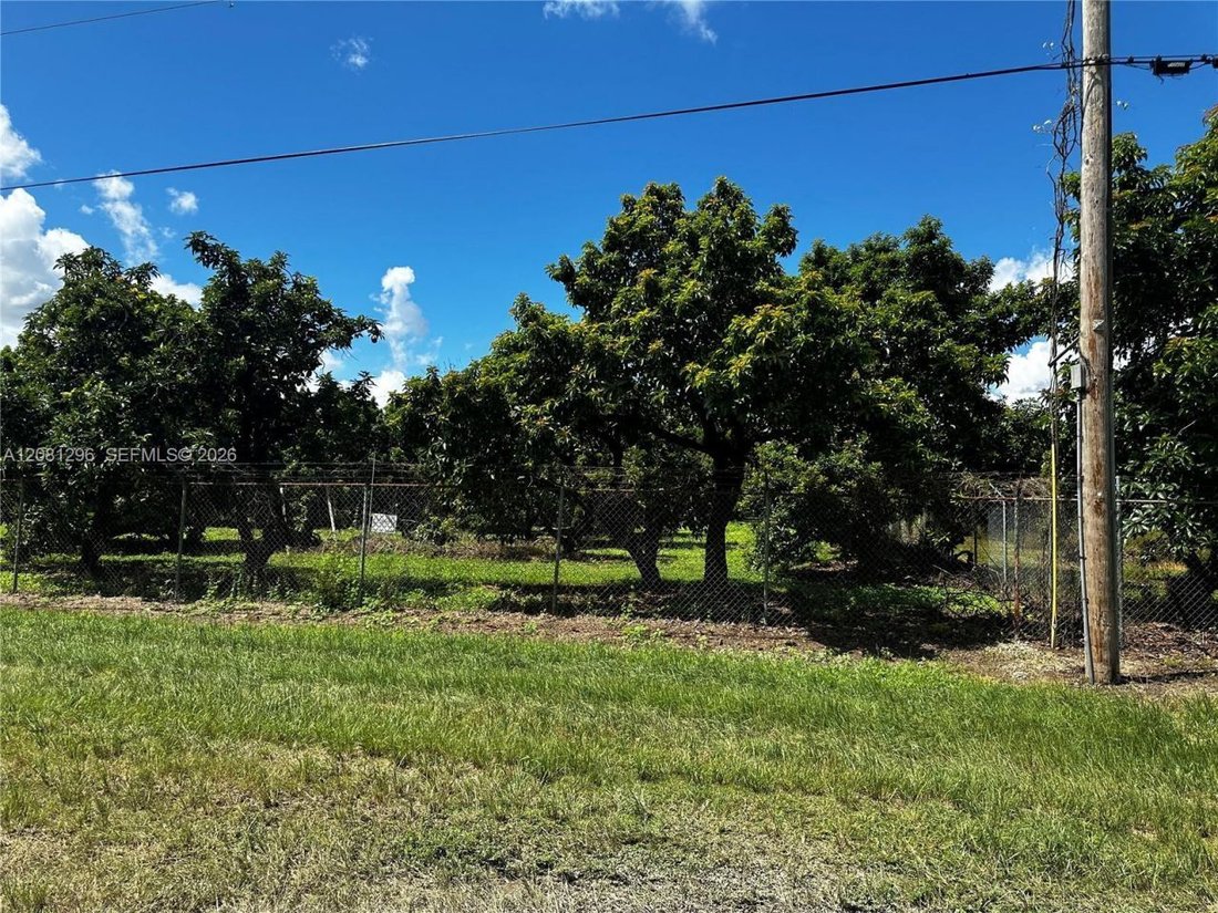 Land in Miami, Florida, United States 4 - 18788957