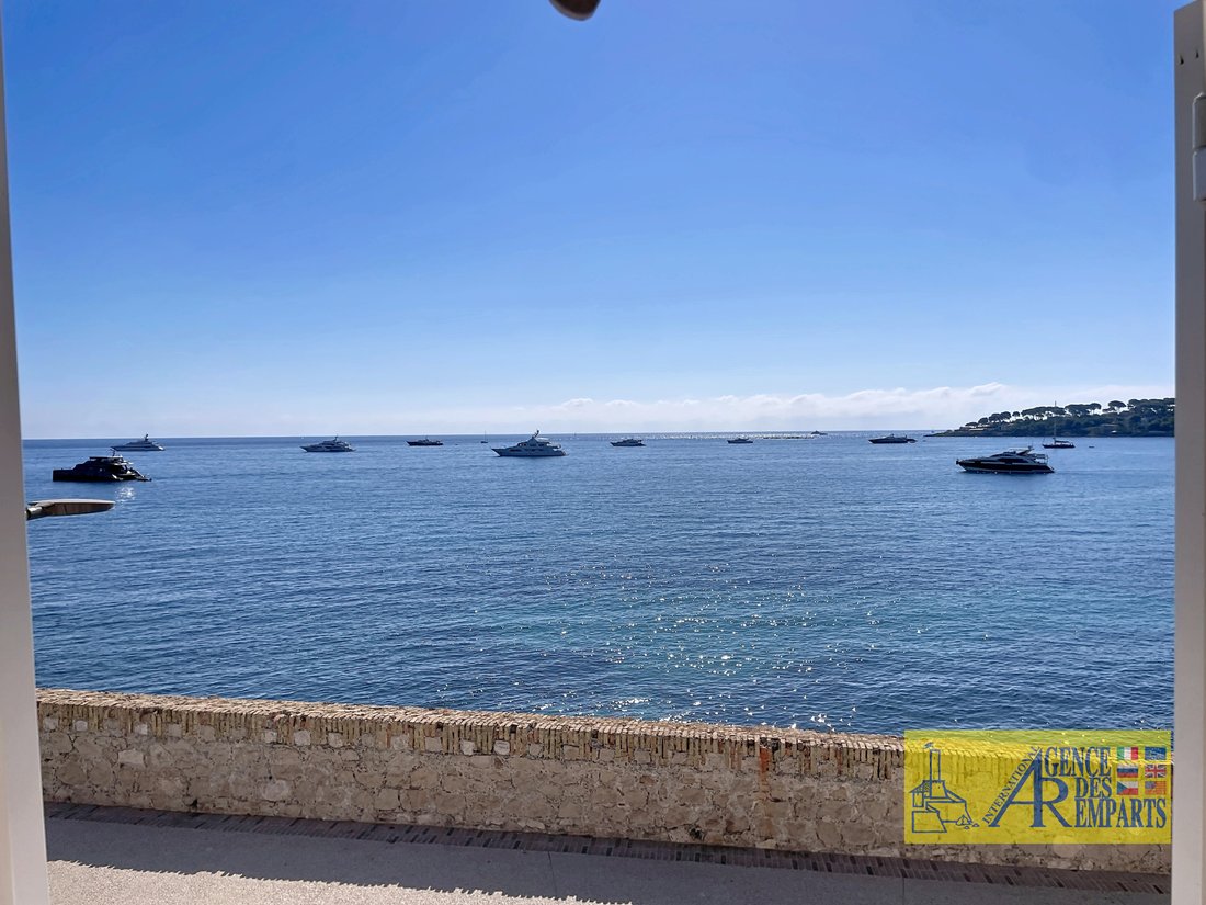 Apartamento en Les Cougoulins-Rastines, Antibes, Francia 1 - 18787650