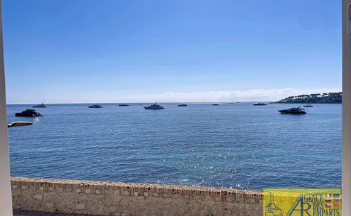 Appartamento a Les Cougoulins-Rastines, Antibes, Francia 1