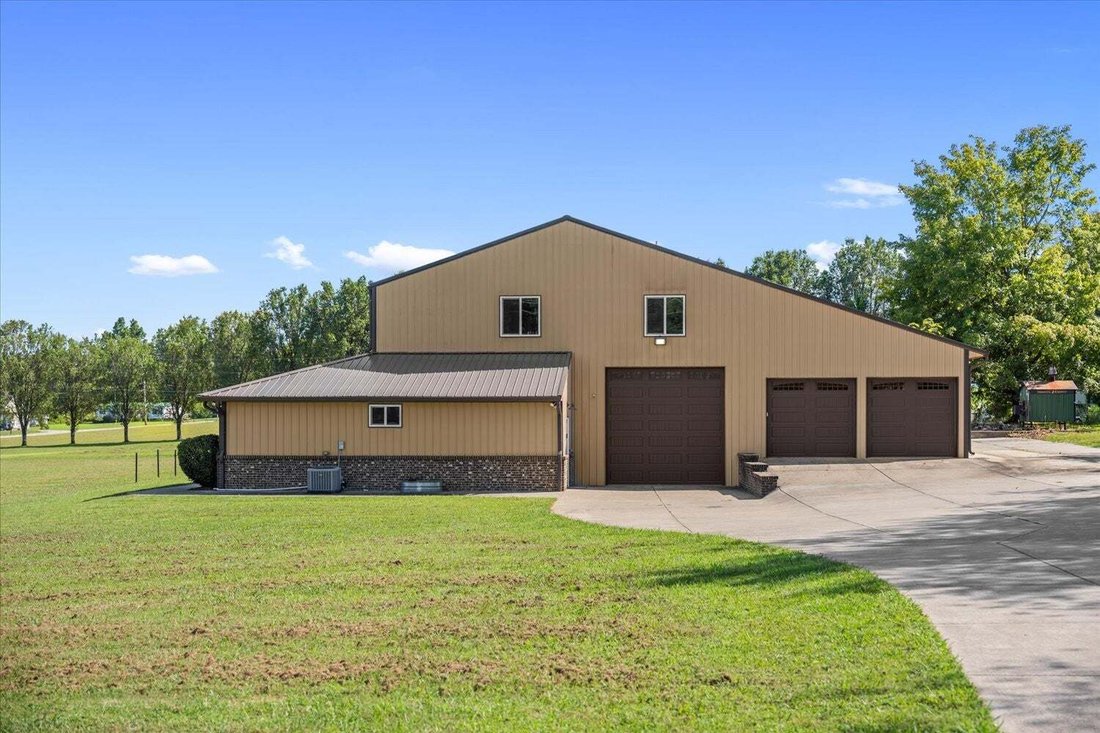 Maison à Bon Aqua, Tennessee, États-Unis 1 - 18786950
