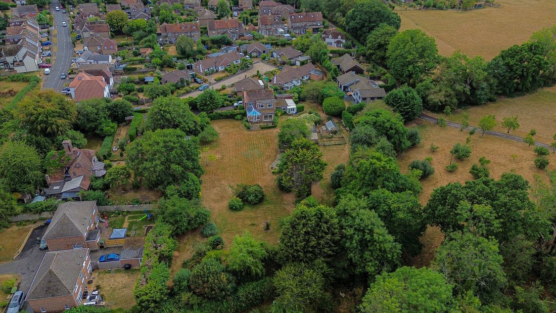 House in Whitemans Green, England 5 - 18787826