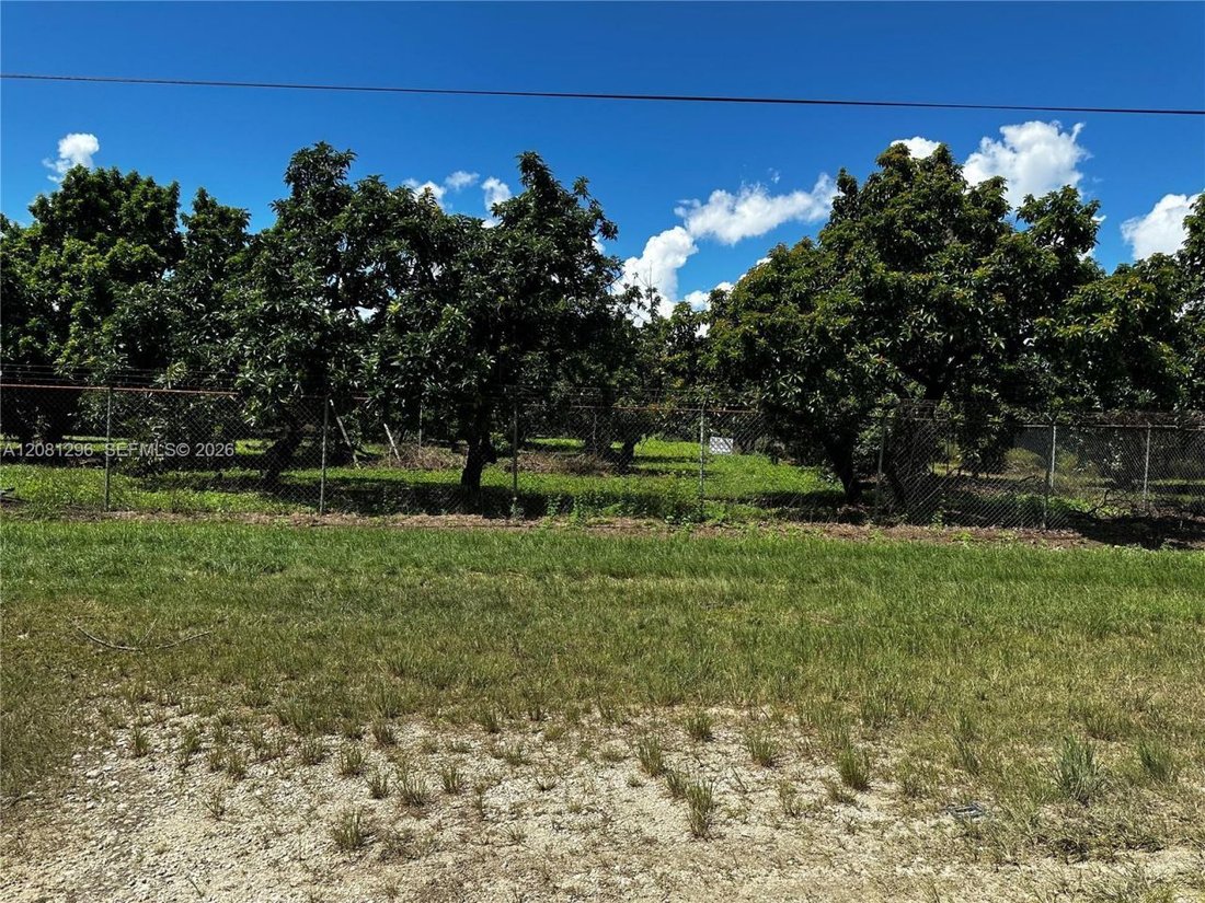 Land in Miami, Florida, United States 3 - 18788957