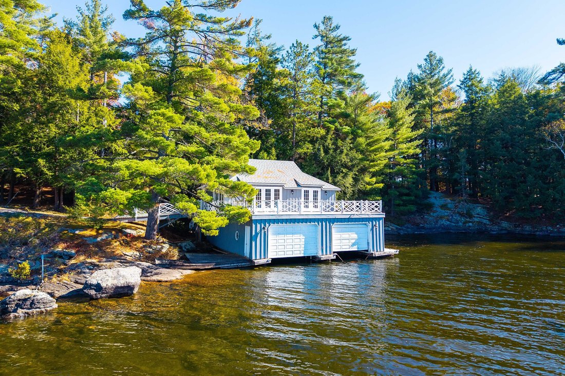 House in Gravenhurst, Ontario, Canada 5 - 15606731