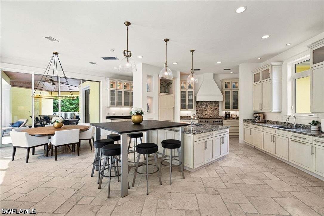 House in Naples, Florida, United States 5 - 18786376