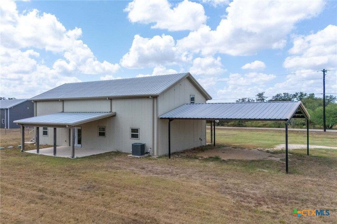House in Kingsbury, Texas, United States 3 - 18786035