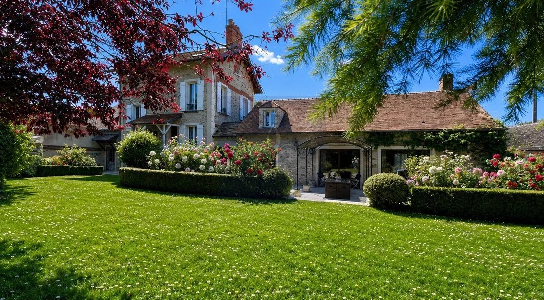 House in Barbizon, Ile-de-France, France 1 - 16862899