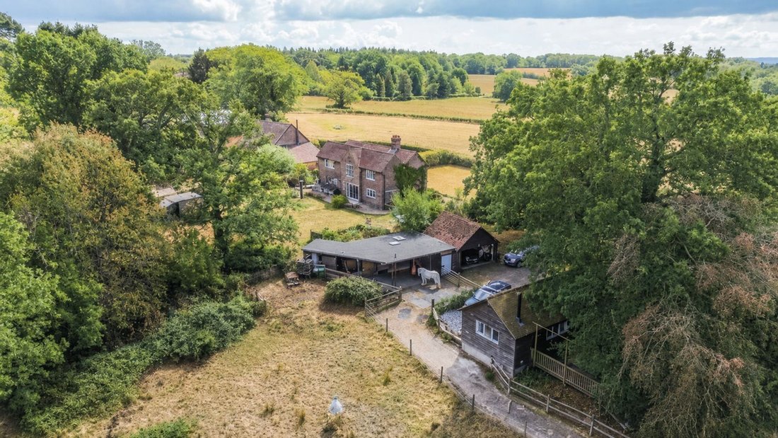 House in Balcombe, England 4 - 18787812