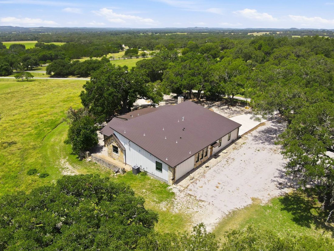 Corps de ferme à Wimberley, Texas, États-Unis 3 - 18783517