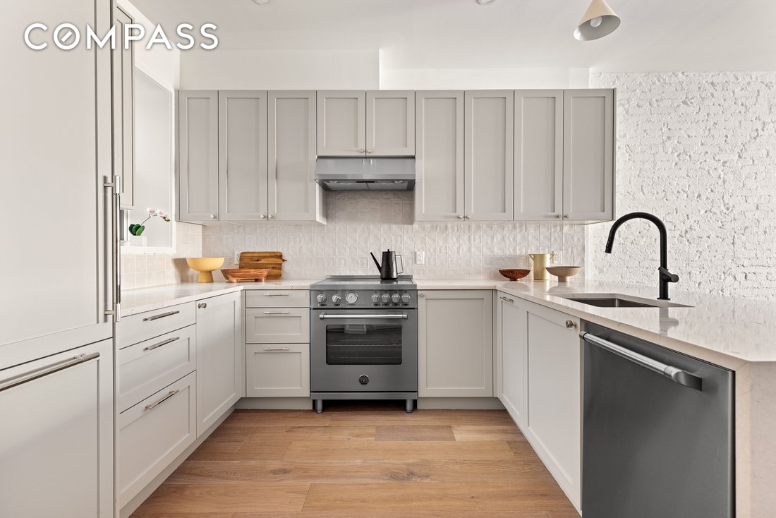 Condo in New York, New York, United States 3 - 18776042