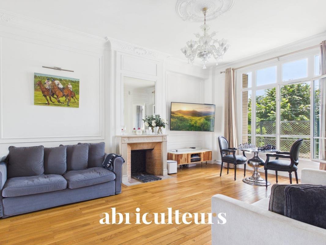 Apartment in Daumesnil, Saint-Mande, France 1 - 18784040
