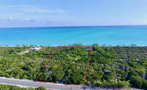 Land in The, Exuma, The Bahamas 1
