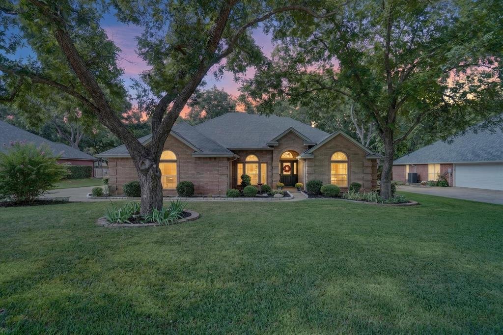 House in Granbury, Texas, United States 1 - 18787392