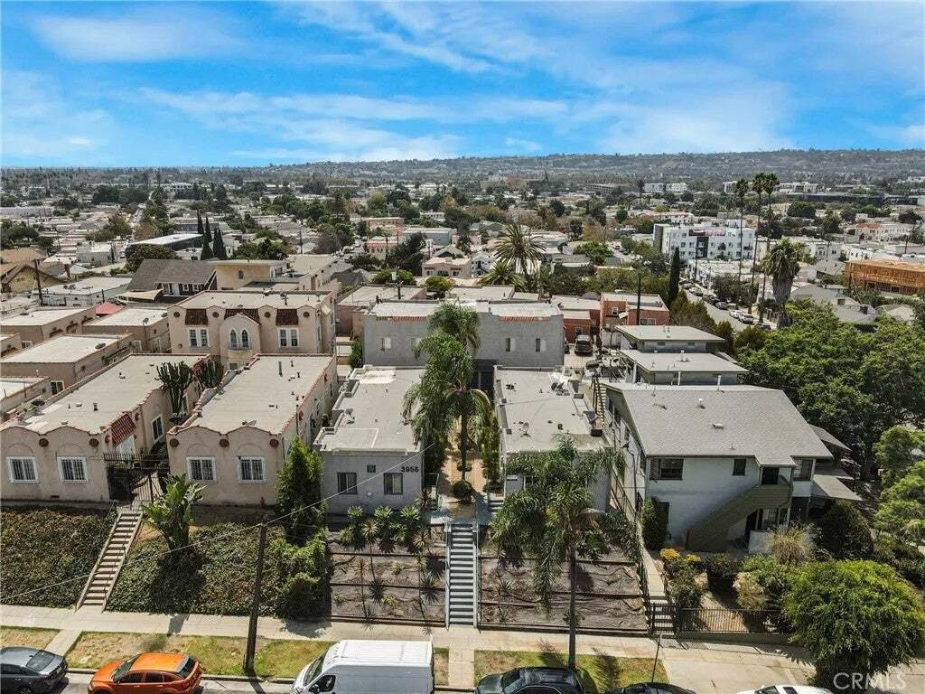 Los Angeles, California, United States 3 - 18787068