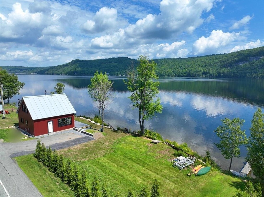 Barton, Vermont, United States 5 - 18214641