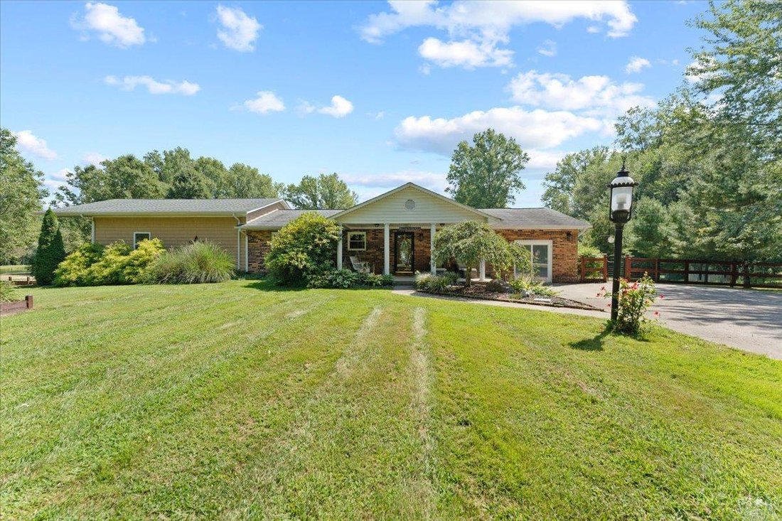 House in Bethel, Ohio, United States 1 - 18783739
