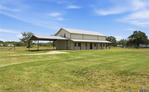 House in Kingsbury, Texas, United States 1