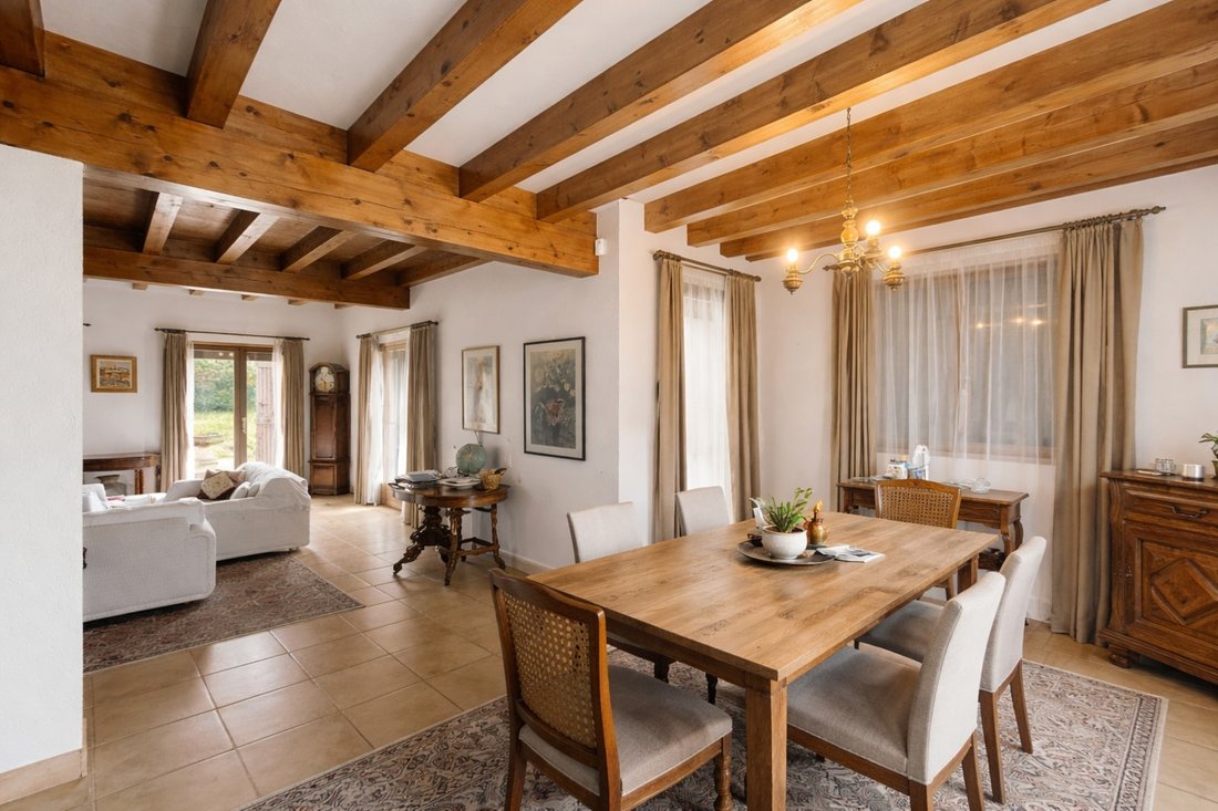 Haus in Cessy, Auvergne-Rhone-Alpen, Frankreich 5 - 18093529
