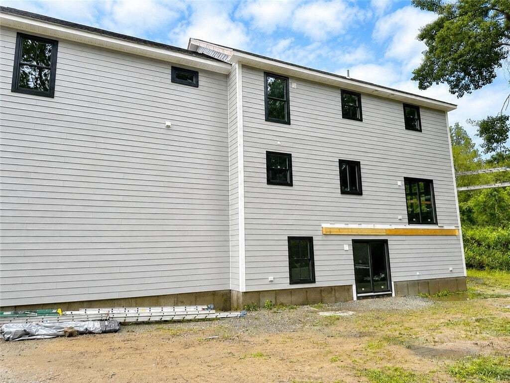 House in Cranston, Rhode Island, United States 4 - 17645494