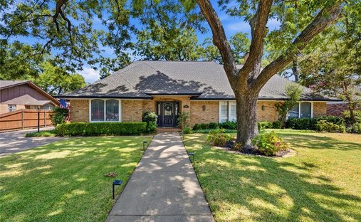 House in Arlington, Texas, United States 1