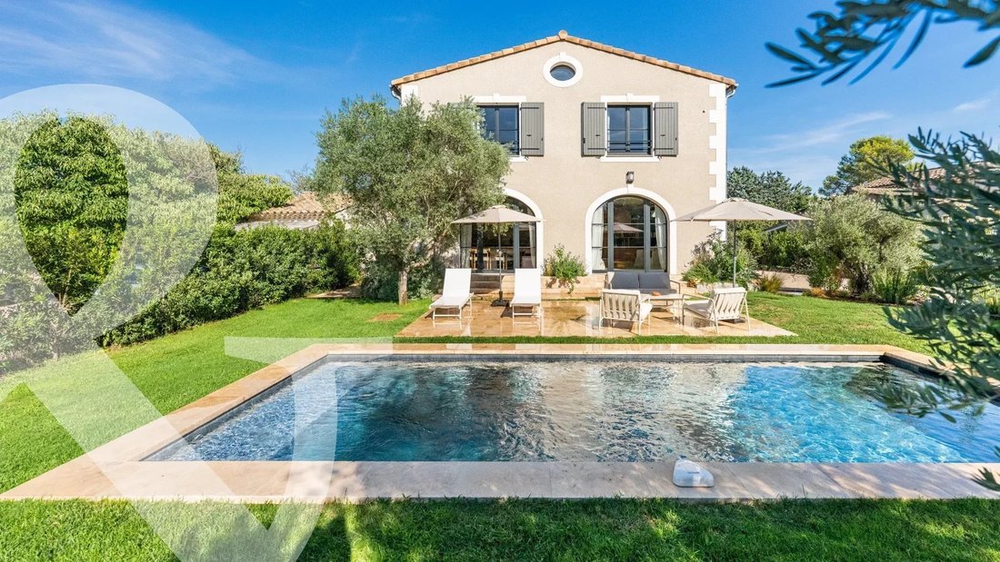 House in Eygalières, Provence-Alpes-Côte d'Azur, France 2 - 17550398
