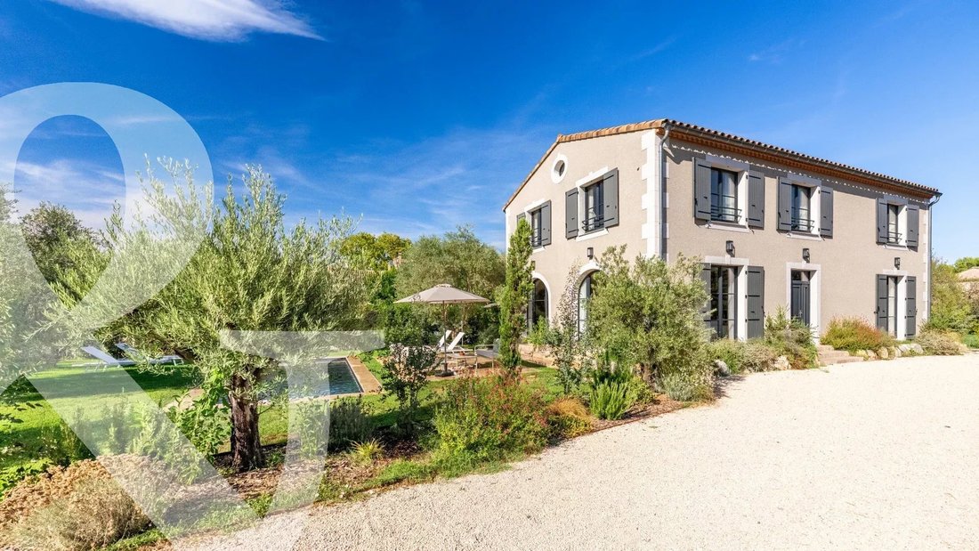 House in Eygalières, Provence-Alpes-Côte d'Azur, France 3 - 17550398