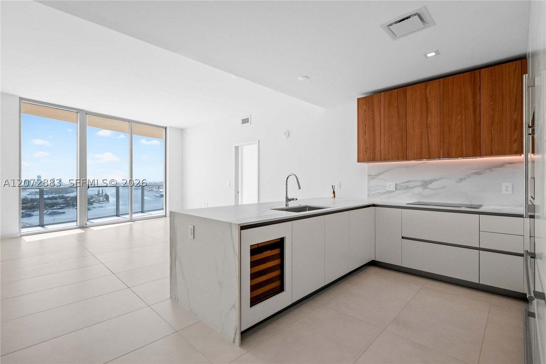 Condo in Miami, Florida, United States 5 - 18786717