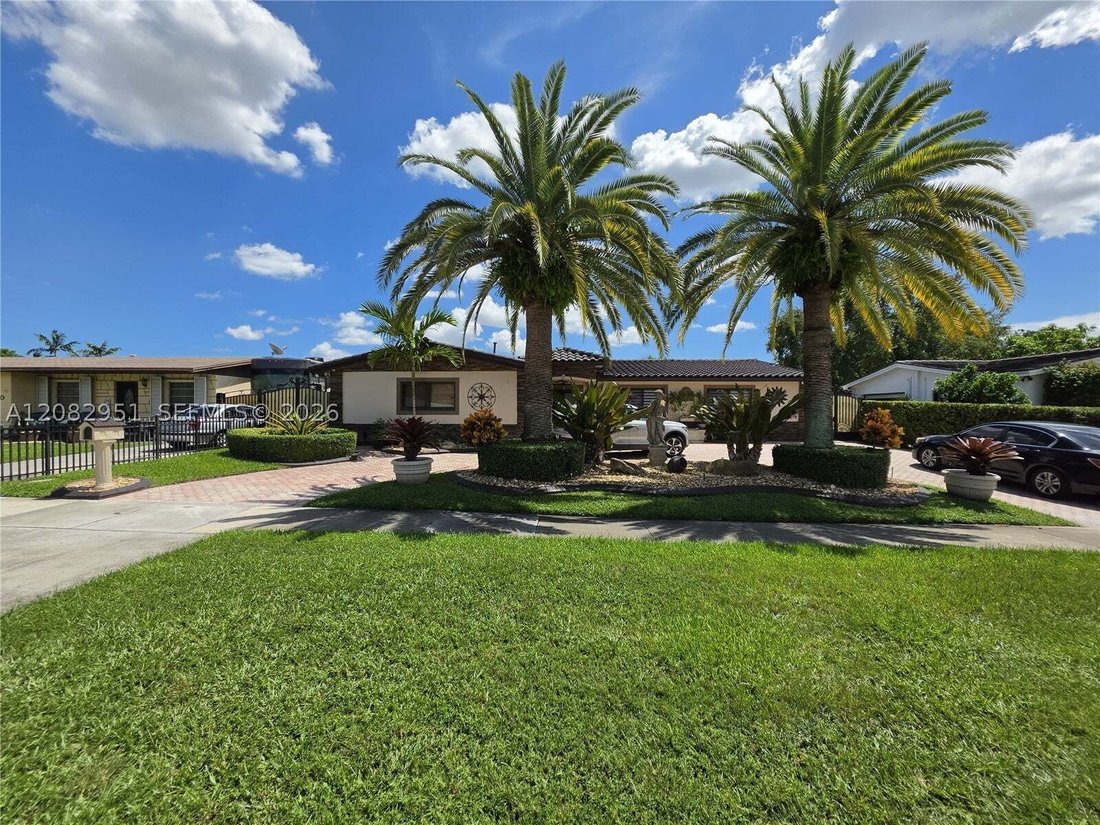 Casa en Hialeah, Florida, Estados Unidos 1 - 18784140