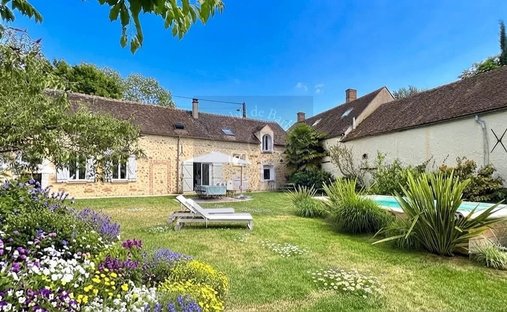 House in Centre Ville Nord Ouest, Fontainebleau, France 1
