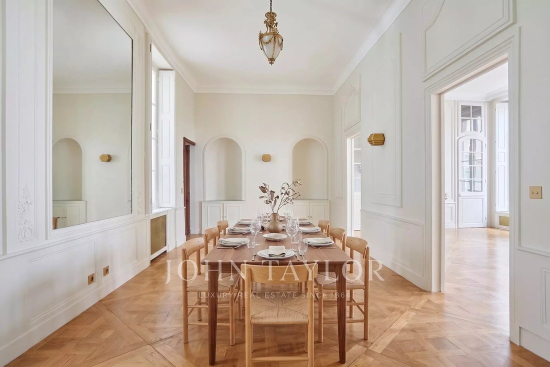 Apartment in Monnaie, Paris 6e Arrondissement, Paris 4 - 15282617
