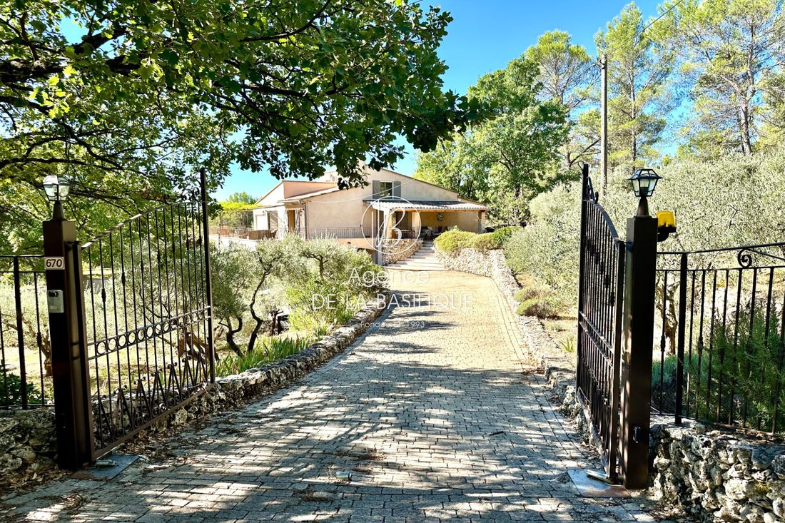 Villa à Varages, Provence-Alpes-Côte d'Azur, France 2 - 18784431