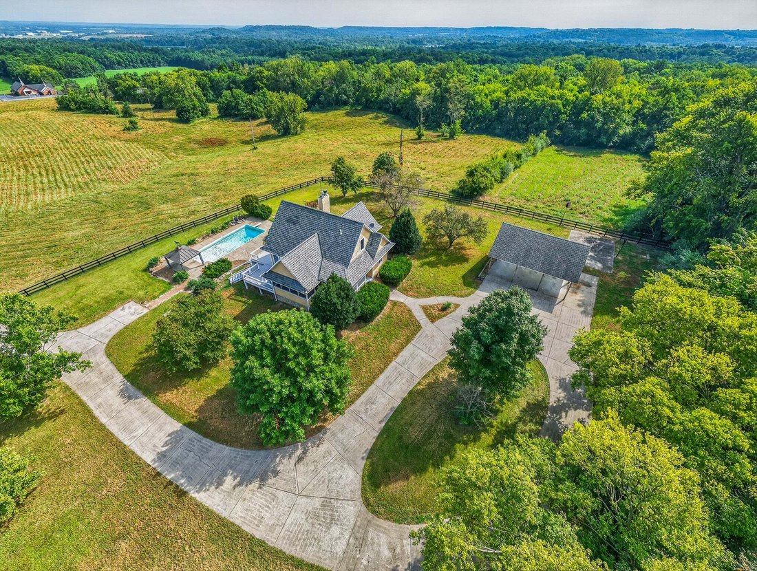 House in Mount Pleasant, Tennessee, United States 1 - 18783804