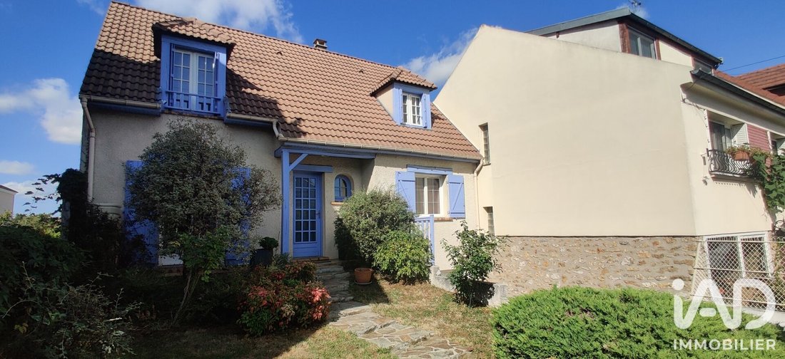 Casa en Neuilly-sur-Marne, Isla de Francia, Francia 1 - 18785616