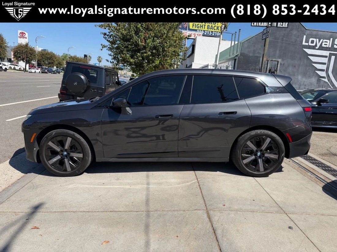 Suv in Van Nuys, CA, United States 4 - 18788285