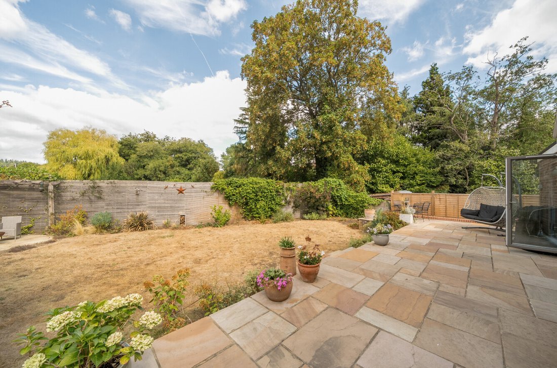 Maison à Shalford, Angleterre 2 - 18786438