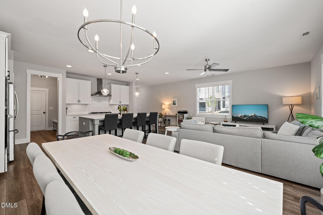 Townhouse en Cary, Carolina del Norte, Estados Unidos 2 - 18784824