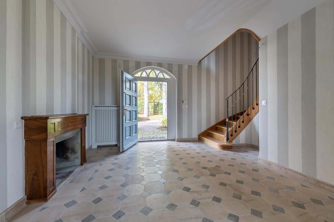 Villa a Vufflens-le-Château, Vaud, Svizzera 2 - 18783556