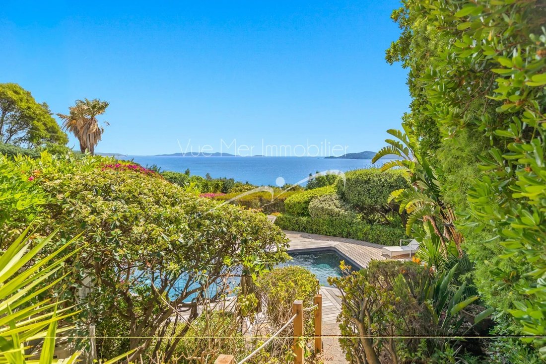 Villa en Le Lavandou, Provenza-Alpes-Costa Azul, Francia 3 - 18070252