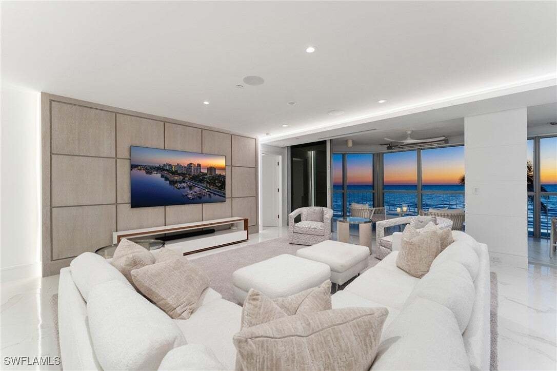 Condo in Naples, Florida, United States 2 - 18786354