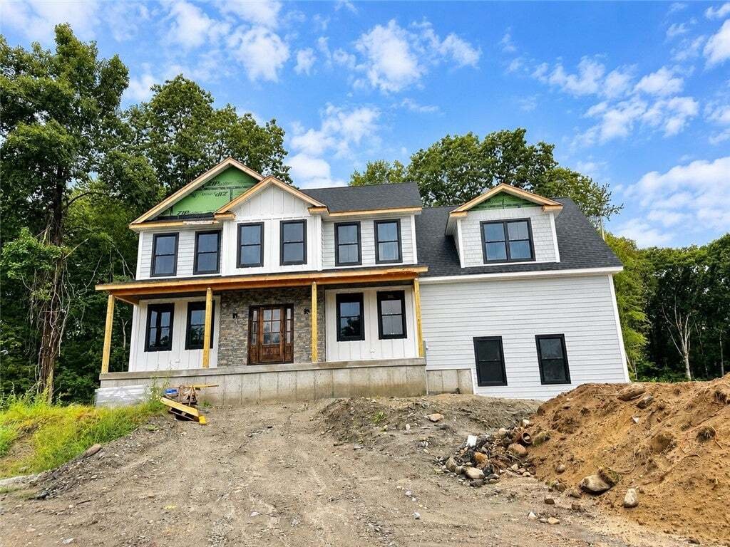 House in Cranston, Rhode Island, United States 3 - 17645494